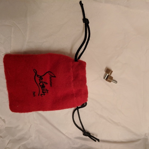 Red Bottoms Pumps - Picture 4 of 5